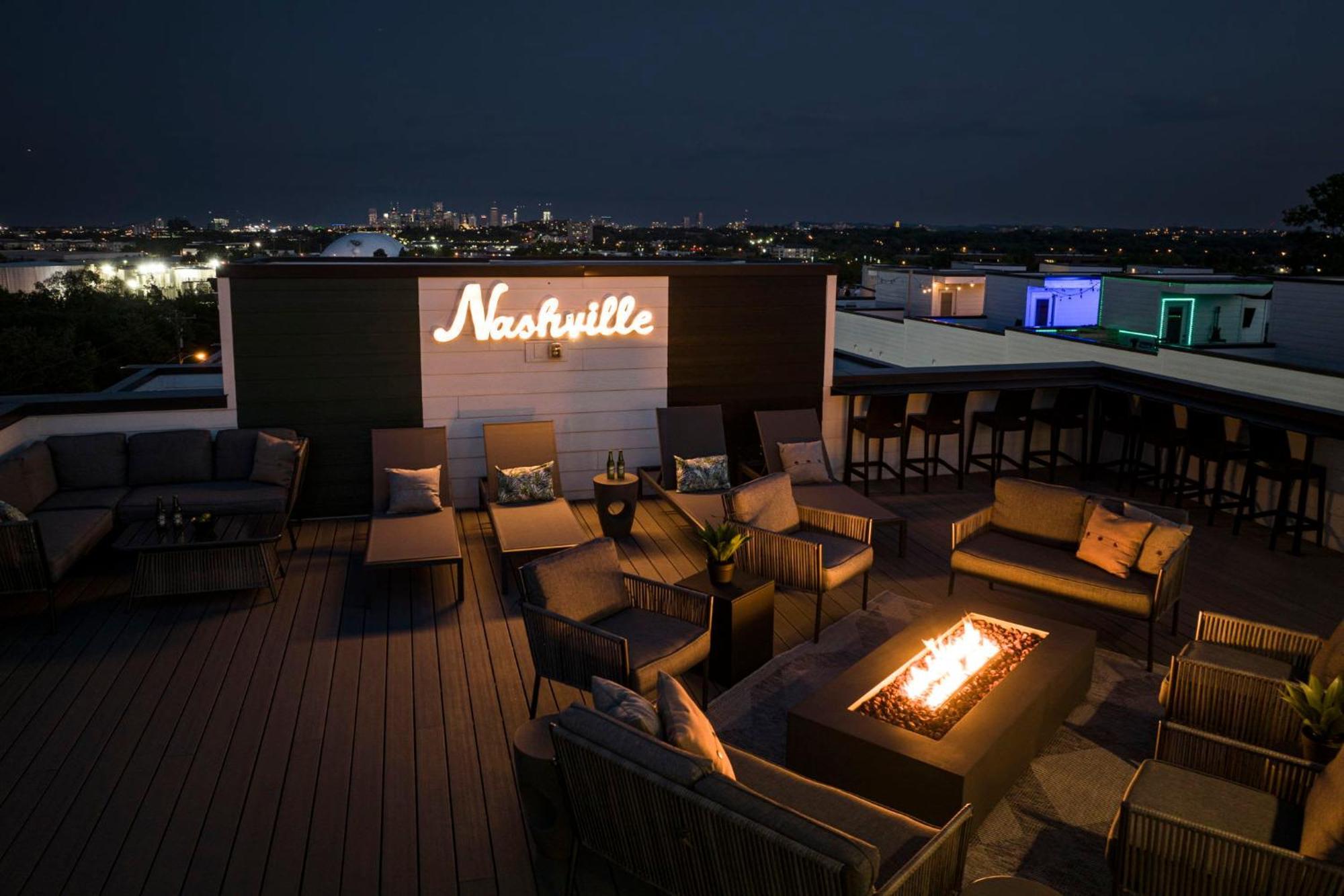 Rooftop Skyline Views Dt Nash Sleeps 12 Villa Nashville Exterior photo