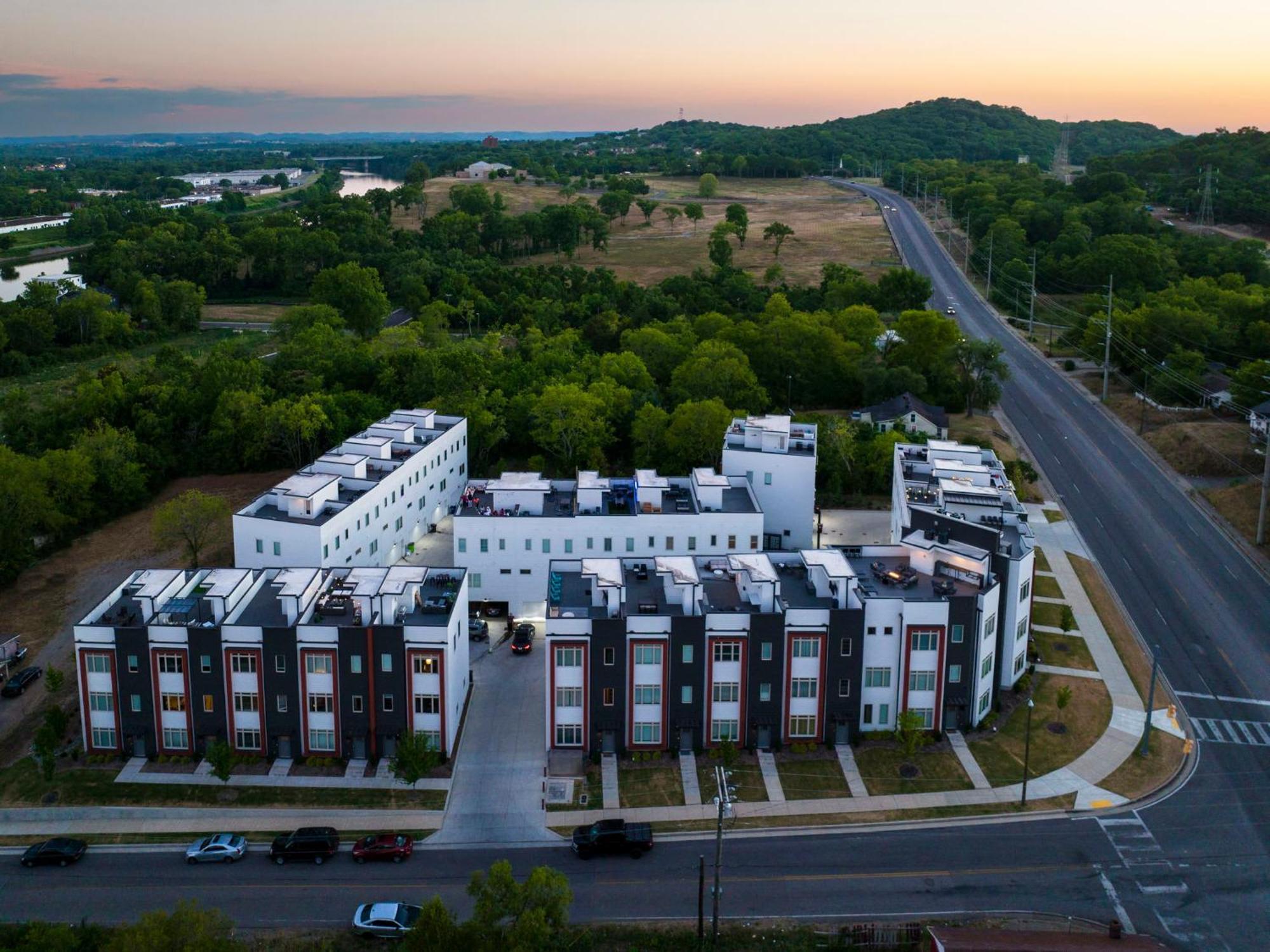 Rooftop Skyline Views Dt Nash Sleeps 12 Villa Nashville Exterior photo