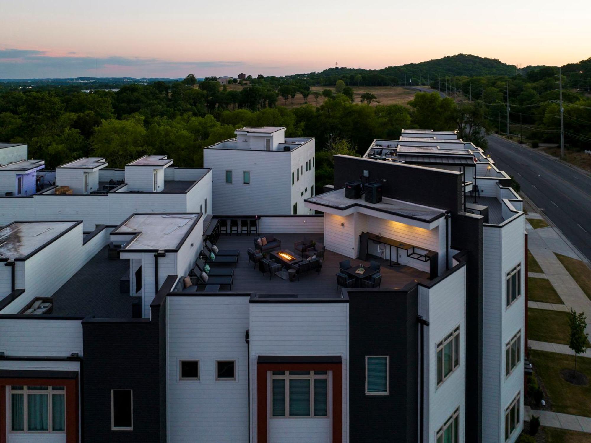 Rooftop Skyline Views Dt Nash Sleeps 12 Villa Nashville Exterior photo