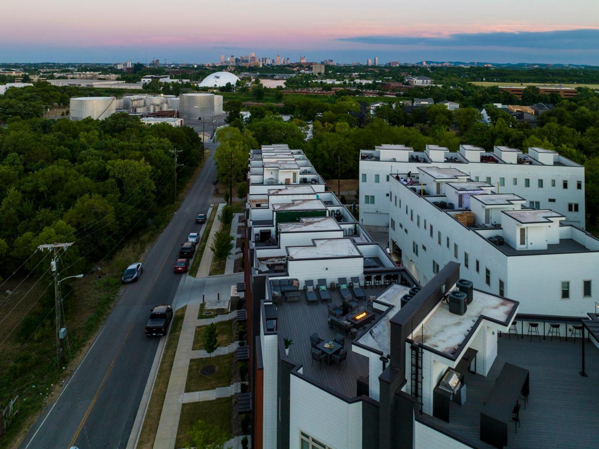 Rooftop Skyline Views Dt Nash Sleeps 12 Villa Nashville Exterior photo